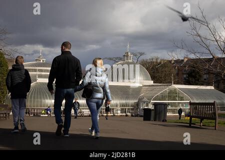 Le Kibble Palace aux jardins botaniques, à Glasgow, Écosse, 8 avril 2022. N55°52,747' W4°17,370' Banque D'Images