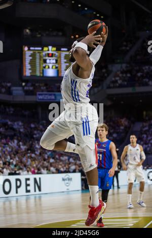 Madrid, Espagne. 17th juin 2022. Guerschon Yabuseleduing Liga Endesa Playoff 2022 finales jeu 3 entre le Real Madrid et le FC Barcelone célébré au Centre Wizink de Madrid (Espagne), 17 juin 2022.Real Madrid a gagné 81 - 66 (photo de Juan Carlos García Mate/Pacific Press) Credit: Pacific Press Media production Corp./Alay Live News Banque D'Images