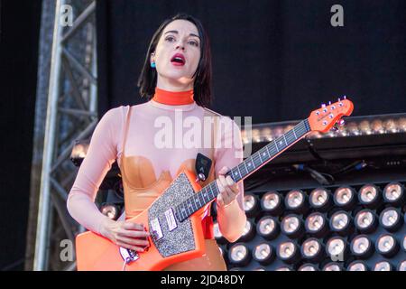 Göteborg, Suède. 09th août 2018. Saint Vincent (Annie Clark) joue en direct sur scène au festival Way Out West à Slottsskogen, Göteborg. Crédit : SOPA Images Limited/Alamy Live News Banque D'Images