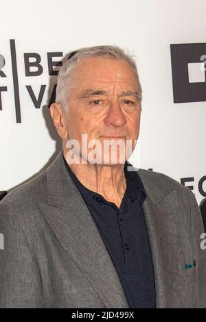 New York, États-Unis. 17th juin 2022. Robert de Niro participe à la première « Heat » lors du Tribeca Festival 2022 au United Palace Theatre de New York. Crédit : SOPA Images Limited/Alamy Live News Banque D'Images