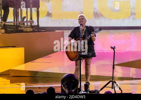 Tinley Park, États-Unis. 15th juin 2022. Natalie Maines of the Chicks on 15 juin 2022, au Hollywood Casino Amphitheatre à Tinley Park, Illinois (photo de Daniel DeSlover/Sipa USA) crédit: SIPA USA/Alay Live News Banque D'Images