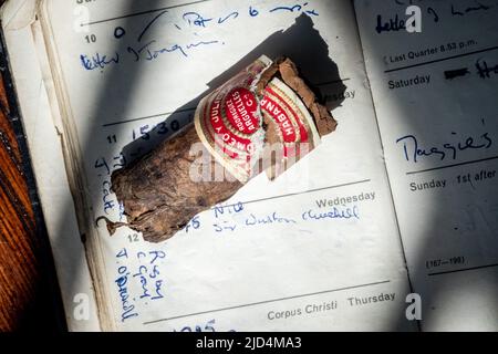 Wisborough Green, 10 juin 2022: Un cigare fumé par Sir Winston Churchill sur un vol à Nice en 1963 sera en vente aux enchères de Bellman's à l'ouest Banque D'Images