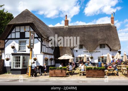 Angleterre, Wiltshire, Avebury, Red Lion Inn Banque D'Images