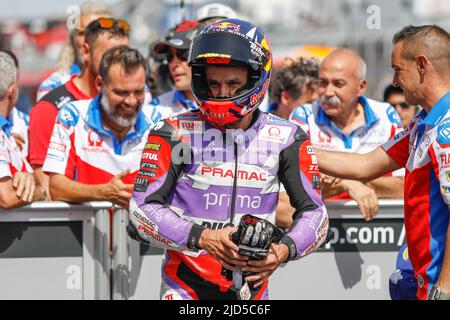 Hohenstein Ernstthal, Allemagne. 18 juin 2022. MotoGP Liqui Moly Motorrad Grand Prix Deutschland au circuit Sachsenring, Hohenstein-Ernstthal, Allemagne. Photo : Johann Zarco (FRA) de Prima Pramac Racing troisième en qualifications Banque D'Images