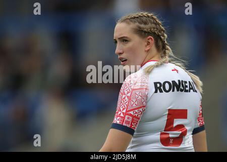 Caroline Collie #5 de l'équipe féminine de rugby de ligue nationale d'Angleterre pendant le match Banque D'Images