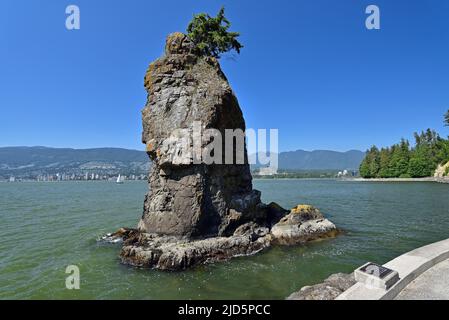 VANCOUVER (COLOMBIE-BRITANNIQUE), CANADA, 31 MAI 2019 : Siwash Rock, Un célèbre affleurement rocheux à Vancouver Banque D'Images