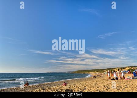 PISCINAS, SARDAIGNE, ITALIE, 17 AOÛT 2019: Personnes sur la plage de Spiaggia di Piscinas à Arbus, Sardaigne, Italie Banque D'Images