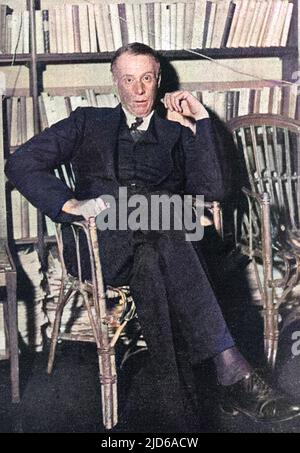 HARRY SINCLAIR LEWIS écrivain américain, auteur de 'main Street', 'Babbitt' et beaucoup d'autres, photographié en visitant Milan, Italie, en 1932. Version colorisée de : 10163206 Date: 1885 - 1951 Banque D'Images