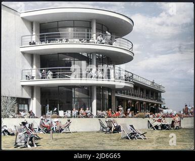 Le pavillon de la Warr, Bexhill-on-Sea, East Sussex, Angleterre, a été commandé par le comte de la Warr en 9th en 1935, le premier bâtiment de style moderniste public de Grande-Bretagne. Version colorisée de : 10170979 Date: Fin 1930s Banque D'Images