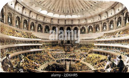 Intérieur du Royal Albert Hall, Londres, lors de son inauguration par la reine Victoria, le 29th mars 1871. Version colorisée de : 10221610 Date: 1871 Banque D'Images