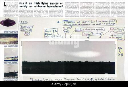 S'agissait-il d'une soucoupe volante irlandaise ou simplement d'un lepréchaun aérien ? » Une double page d'informations sur un incident survenu dans le comté de Waterford, en Irlande, le 26th décembre 1965. Jacqueline Wingfield et son ami Lisbet Mortensen voyageaient en voiture lorsqu'ils ont repéré un objet lumineux qui passait de droite à gauche dans le ciel en face d'eux; Si ce n'est pas un OVNI, cela aurait pu être un parhélion, ou un 'chien de souls' causé par la réflexion et la réfraction de la lumière du soleil des nuages de cristaux de glace. Version colorisée de : 10272206 Date : 26th décembre 1965 Banque D'Images