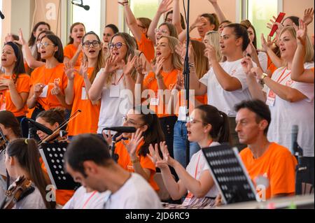 Le chœur du chant Mladifest 2021 – le festival de la jeunesse à Medjugorje. Banque D'Images