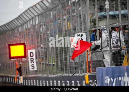 Montréal, Canada. 18th juin 2022. Drapeau rouge, drapeau rouge, lors du Grand Prix du Canada AWS de Formule 1, 9th tour du Championnat du monde de Formule 1 de la FIA 2022, sur le circuit Gilles Villeneuve, de 17 juin au 2022 19, 2022 à Montréal, Canada - photo Antonin Vincent / DPPI crédit: DPPI Media/Alamy Live News Banque D'Images