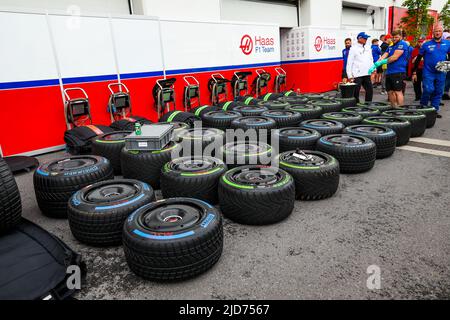 Montréal, Canada. 18th juin 2022. Pneus de pluie Pirelli pendant le Grand Prix du Canada AWS de Formule 1 2022, 9th ronde du Championnat du monde de Formule 1 de la FIA 2022, sur le circuit Gilles Villeneuve, de 17 juin au 19, 2022 à Montréal, Canada - photo Florent Gooden / DPPI crédit: DPPI Media/Alay Live News Banque D'Images