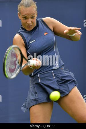 Freya Christie (GB) jouant en qualification à l'internationale Rothsay, Devonshire Park, Eastbourne, 18th juin 2022 Banque D'Images