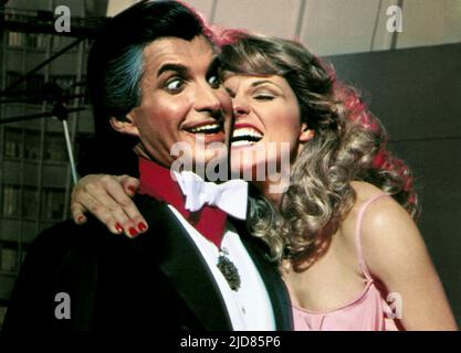 HAMILTON,JAMES, LOVE AT FIRST BITE, 1979, Banque D'Images