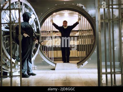 CLIVE OWEN, HOMME INTÉRIEUR, 2006, Banque D'Images