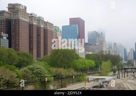 CHICAGO, ILLINOIS, ÉTATS-UNIS - 12 mai 2018 : vue extérieure du Hilton Chicago. Banque D'Images