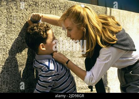 REBECCA DE MORNAY, LA MAIN QUI ROQUE LE BERCEAU, 1992, Banque D'Images