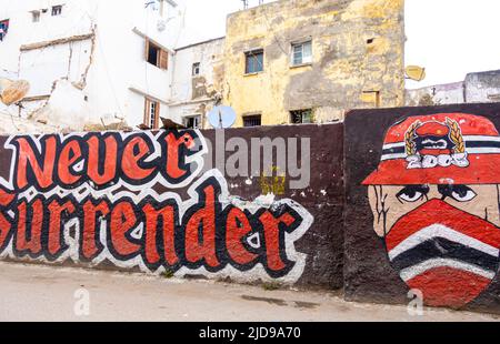 Graffiti à Casablanca avec les symboles Fedayn Fedayeen. Ancienne Médina, Casablanca, Maroc Banque D'Images