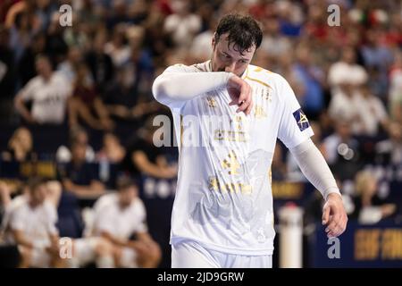 Cologne, Allemagne. 19th juin 2022. Handball: Ligue des Champions, THW Kiel - Telekom Veszprem, finale, finale quatre, match pour 3rd places, Lanxess Arena. Le Domagoj Duvnjak de Kiel réagit pendant le match. Credit: Marius Becker/dpa/Alay Live News Banque D'Images