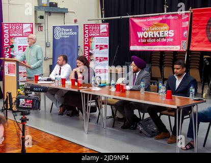 Jeremy Corbyn s'exprime lors d'un rassemblement pour les travailleurs alimentaires appelant à une amélioration des salaires, des retraites et des conditions grâce à la reconnaissance syndicale chez Samworth Brothers. Banque D'Images