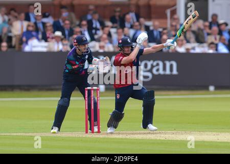 Londres, Royaume-Uni. 19 juin 2022. Londres, Royaume-Uni. Jordan Cox de Kent battant alors que Middlesex prend Kent Spitfires dans le match de cricket Blast de Vitality T20 à Lords. David Rowe/ Alamy Live News. Banque D'Images