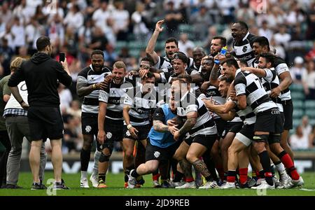 Twickenham, Royaume-Uni. 19th juin 2022. Angleterre V Barbarians. Stade de Twickenham. Twickenham. L'équipe de Barbarians fête lors du match de rugby de Barbarians de l'Angleterre V. Credit: Sport en images/Alamy Live News Banque D'Images