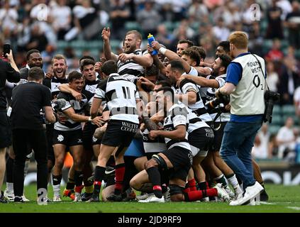 Twickenham, Royaume-Uni. 19th juin 2022. Angleterre V Barbarians. Stade de Twickenham. Twickenham. L'équipe de Barbarians fête lors du match de rugby de Barbarians de l'Angleterre V. Credit: Sport en images/Alamy Live News Banque D'Images