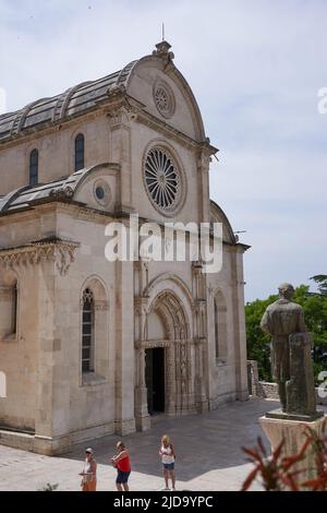 Sibenik, Croatie - 26 mai, 2022, la cathédrale Saint-Jacques (croate : Katedrala sv. Jakova) est une basilique triple nef Banque D'Images