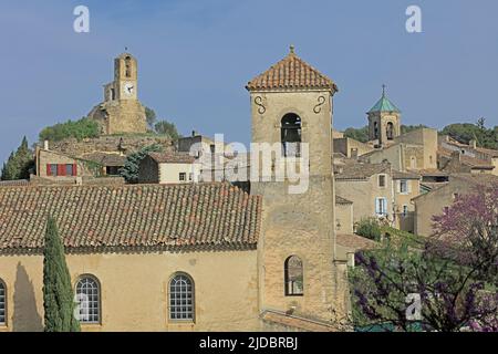 France, Vaucluse Lourmarin, village classé, vue sur le village depuis le château Banque D'Images