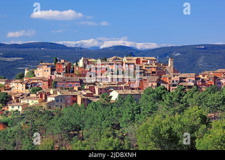 France, Vaucluse Roussillon, le village et le Mont Ventoux Banque D'Images