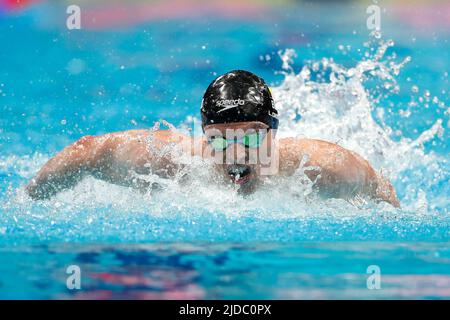 Budapest, Hongrie. 19th juin 2022. Louis Croenen belge photographié pendant le papillon masculin 200m aux championnats du monde de natation à Budapest, Hongrie, dimanche 19 juin 2022. Les Championnats du monde 19th de la FINA 2022 ont lieu du 18 juin au 03 juillet. BELGA PHOTO NIKOLA KRSTIC crédit: Belga News Agency/Alay Live News Banque D'Images