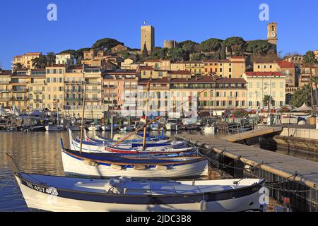 France, Alpes-Maritimes, Cannes, vieux port, le Suquet Banque D'Images