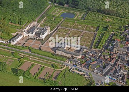 France, Indre-et-Loire, Villandry les jardins du château (vue aérienne) Banque D'Images