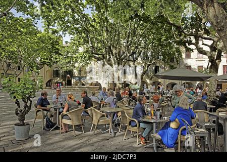 France, Gard (30) Uzès, place aux herbes Banque D'Images