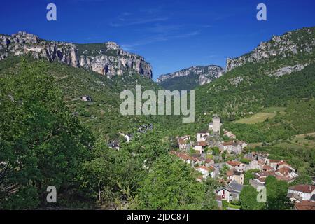 France, Aveyron Peyreleau, vue générale du village Banque D'Images