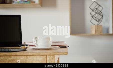 Vue de face d'un bureau à domicile - 3D rendu Banque D'Images