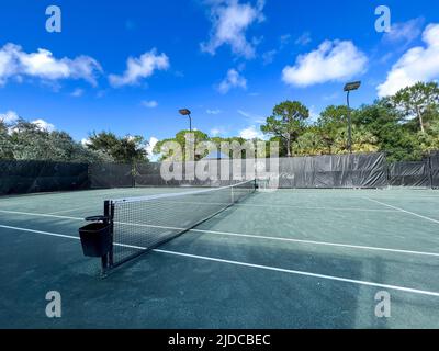 Jupiter, FL États-Unis - 31 mai 2022 : les courts de tennis du parcours de golf national de Trump à Jupiter, Floride. Banque D'Images