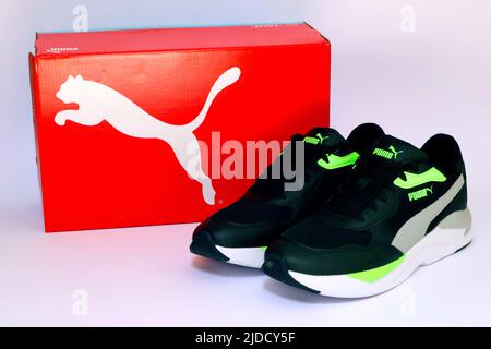 Baskets Puma X-Ray Speed Lite, confort optimal avec mousse souple Banque D'Images