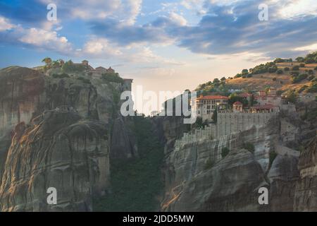 Vue d'été sur le monastère de Meteora Greece Kalambaka Banque D'Images