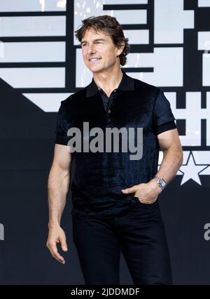 Séoul, Corée du Sud. 20th juin 2022. L'acteur Tom Cruise gestes lors d'une conférence de presse de la tournée promotionnelle mondiale « Top Gun: Maverick » à Séoul, Corée du Sud, 20 juin 2022. Le film va frapper des théâtres en Corée du Sud de 22 juin. Credit: James Lee/Xinhua/Alay Live News Banque D'Images