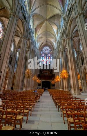 Intérieur de la cathédrale Saint-Etienne de Bourges, département du cher, Centre-Val de Loire, France. Il a été donné par Charles VII, également connu sous le nom de petit roi de Bou Banque D'Images