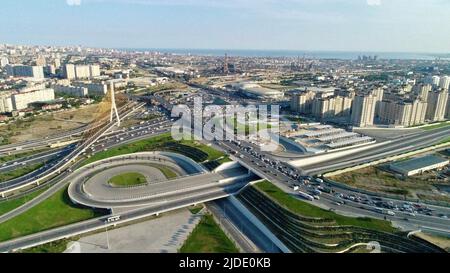 Ville de Bakou, Skyline drone vue aérienne de dessus, Azerbaïdjan, Caucase du Sud Banque D'Images
