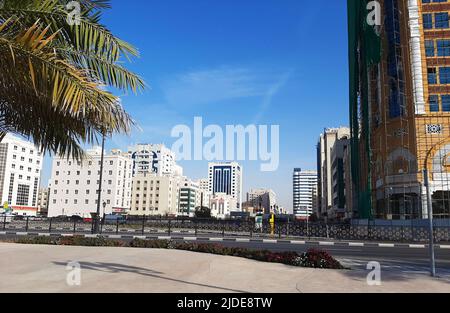 Sharjah, Émirats arabes Unis 24 février 2020 : immeubles et avenues de Sharjah Banque D'Images