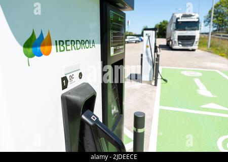 Reocin, Espagne - 29 mai 2022: Station de charge Iberdrola pour véhicules électriques Banque D'Images