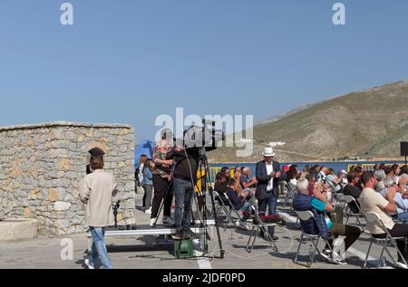 Opérateurs de médias et de caméras à Tilos, Nouvelle initiative zéro déchet, 2022 Banque D'Images