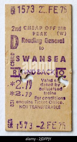 1970s British Rail train Ticket Reading General to Swansea Banque D'Images