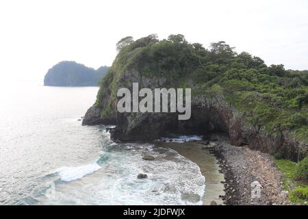 Île de Sangiang au détroit de Sunda de Banten, Indonésie Banque D'Images