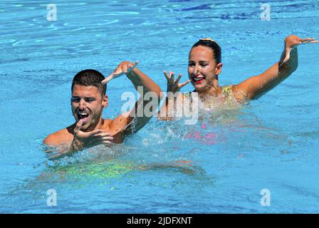 Giogio Minisini et Lucrezia Rugigero (ITA) en finale mixte duet technique artistique natation pendant les Championnats du monde de la FINA 19th sur 20 juin 2022 au complexe de natation Alfred Hajos à Budapest, Hongrie Credit: SCS/Soenar Chamid/AFLO/Alay Live News Banque D'Images